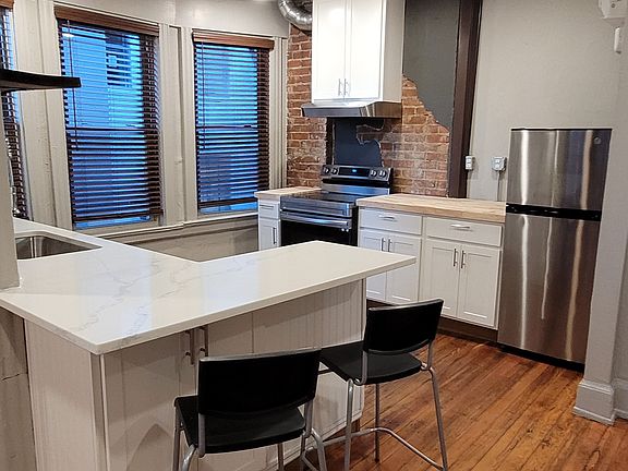 3rd image of 12 W Court St #8