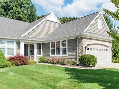 8904 Oakland Hills Cir, Portage, MI, 49024