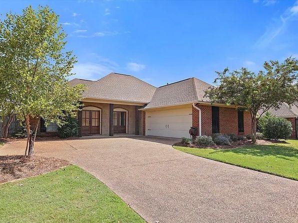 146 Lakeway Dr #146