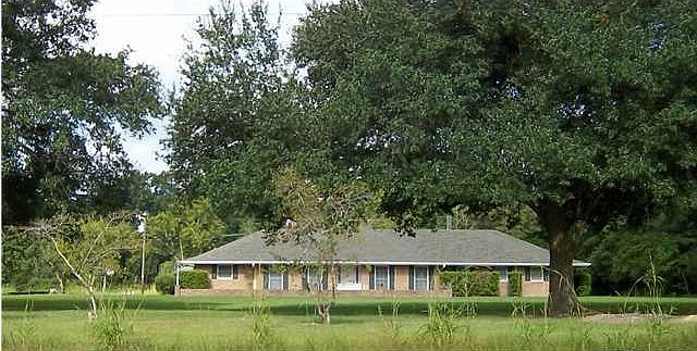 1st image of 985 Tower Rd