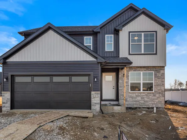 3 Kirby Cir, Monticello, IL 61856