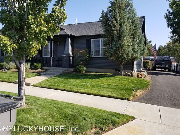 2nd image of 61364 Woodbury Ln