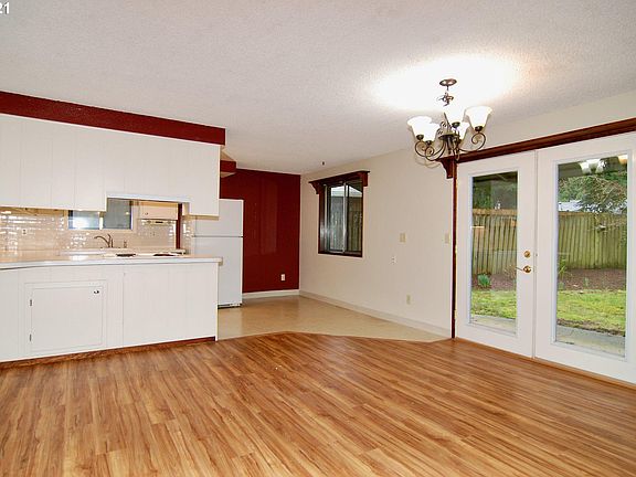 3rd image of 5501 NE Issler St