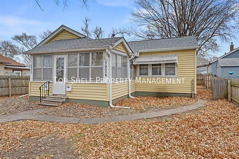 Building Photo - 3905 8th St