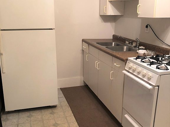 5th image of 310 N Elm St #10710361