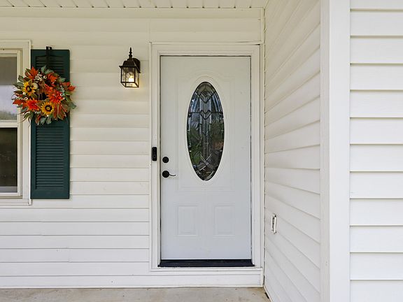 4th image of 1137 Wood Ridge Rd