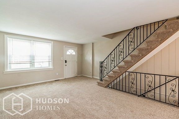 3rd image of 1048 N Academy Ave