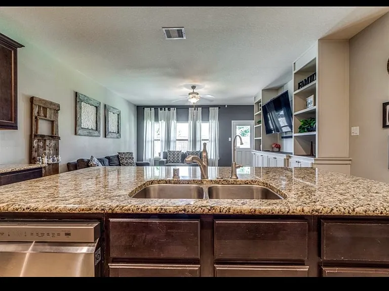 23719 San Servero Dr — Photo 15