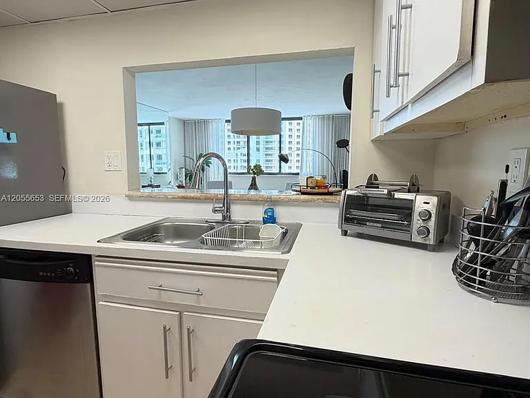 540 Brickell Key Dr #1418 — Photo 12