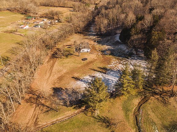 5th image of 130 Burton Pvt Ln