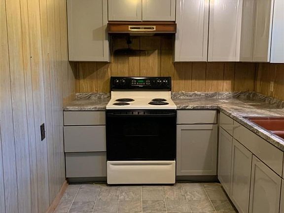 2nd image of 9790 Broun St