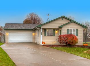 1130 Eulaine Cir, Hammond, WI 54015