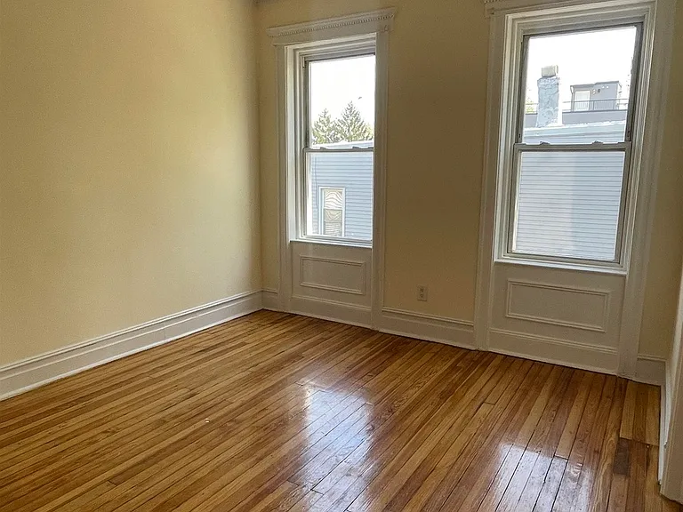 3444 Kennedy Blvd #3R — Photo 2
