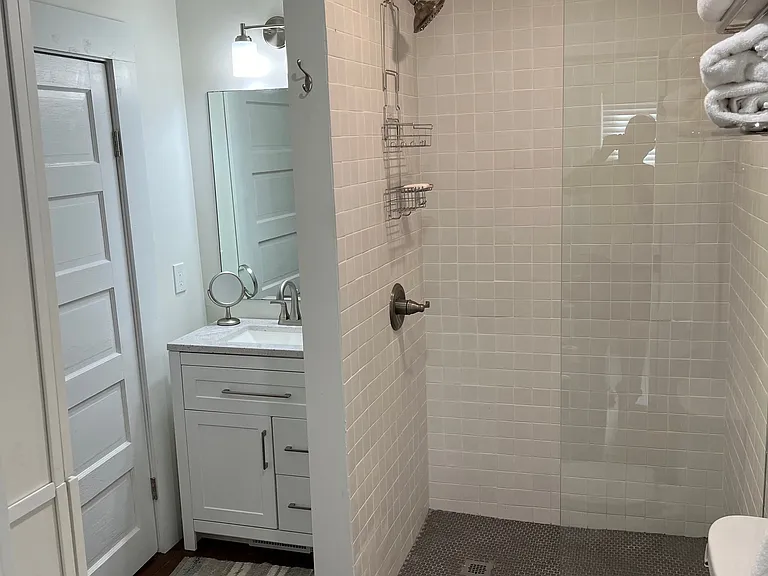 406 Rose St #1 — Photo 8