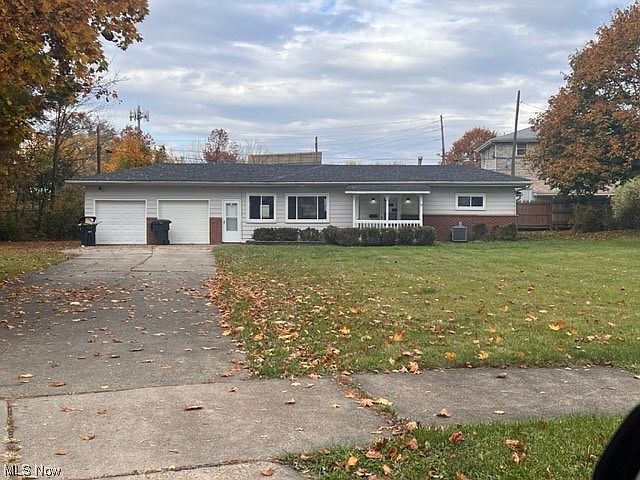 1st image of 1815 Tiffany Dr NE