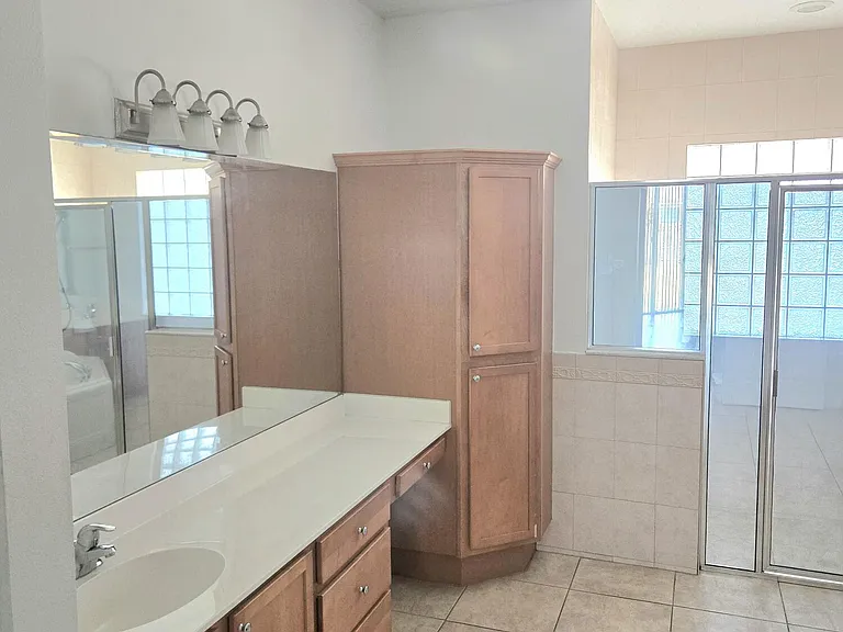 2472 SW Valnera St — Photo 20