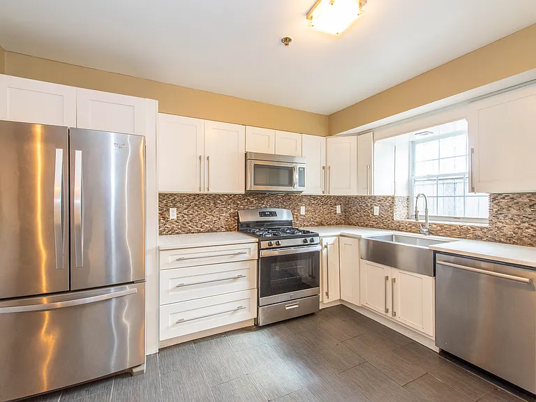 279 Orange St #1 — Photo 1