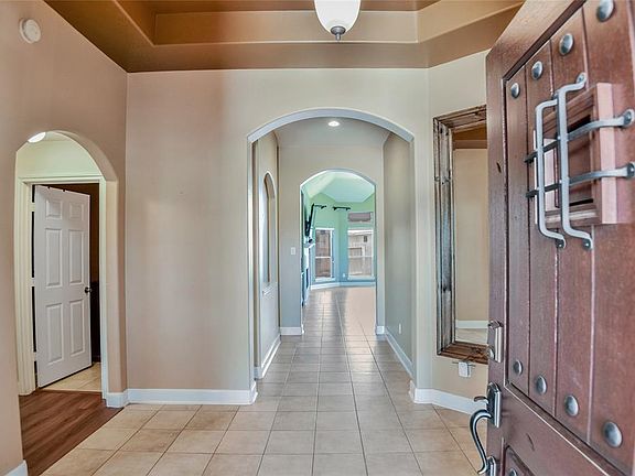 4th image of 18611 Summercliff Ln