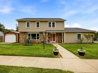 3200 Blue Ridge Dr NE, Cedar Rapids, IA 52402