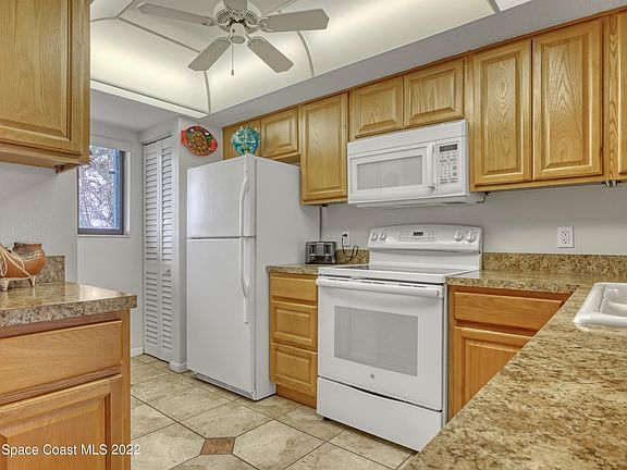 4th image of 1595 N Atlantic Ave APT 204
