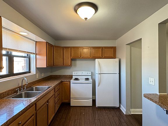 5th image of 9016 Lamon Ave #3C