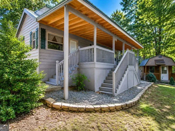 76 Stag Leap Dr, Cleveland, GA 30528