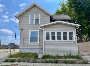 809 N Memorial Dr, Racine, WI 53404