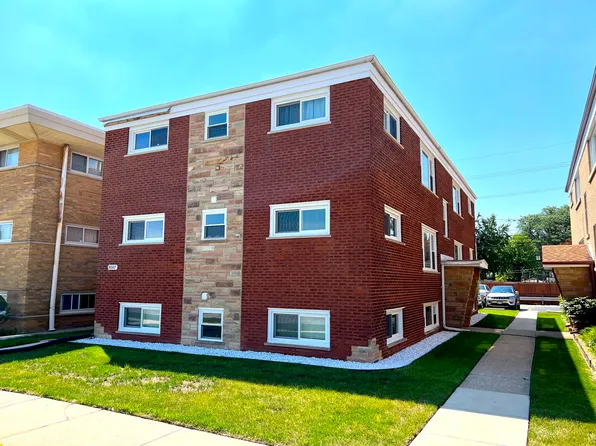 8507 W Cermak Rd #B, Riverside, IL 60546
