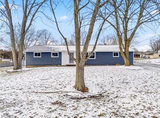 2465 Meadowside St NW, Massillon, OH 44647