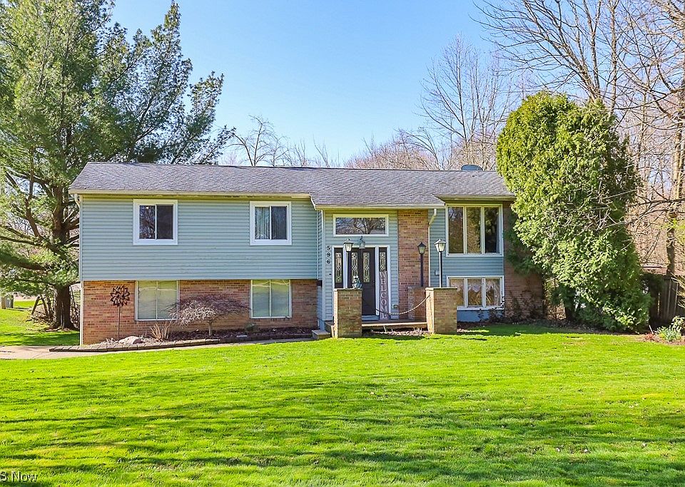 1st image of 596 Maple Creek Dr