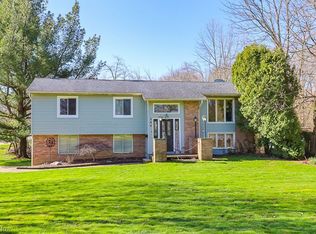 596 Maple Creek Dr, Amherst, OH