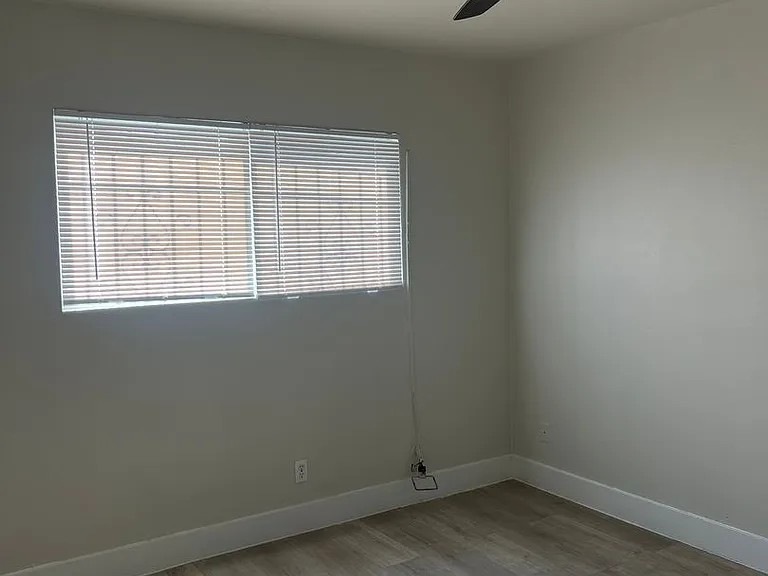 12722 S Figueroa St — Photo 4