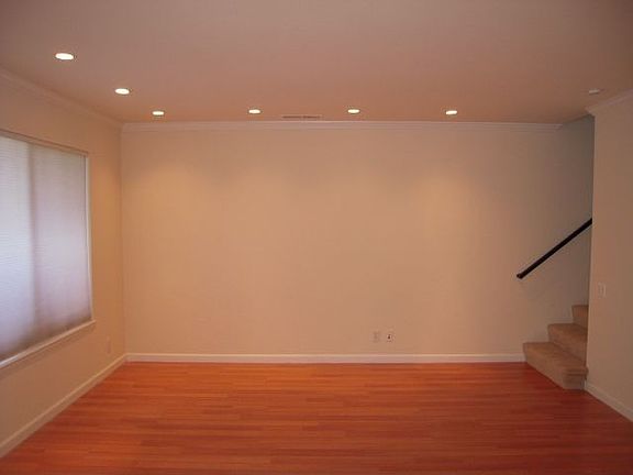 4th image of 239 Kenbrook Cir