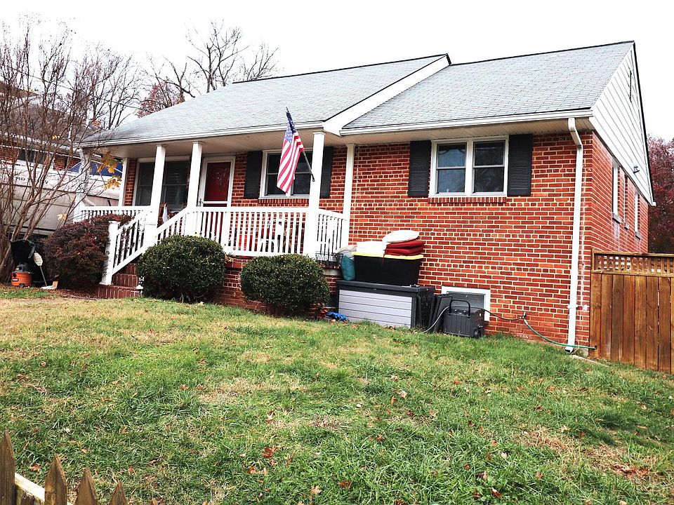 2nd image of 2146 Patrick Henry Dr