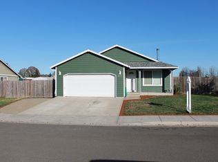620 N 1st St, Carlton, OR 97111