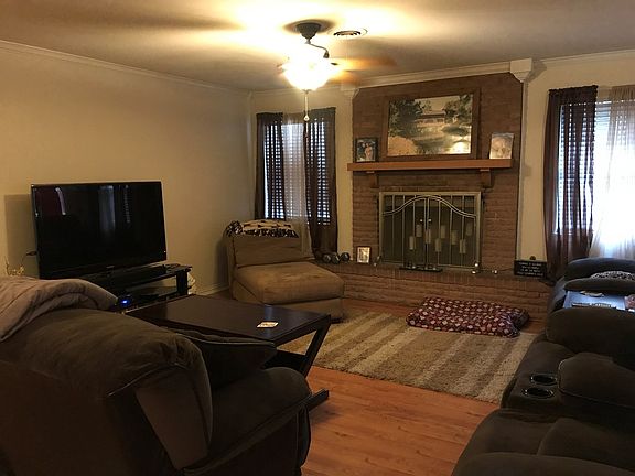 2nd image of 511 Willow Bend Dr