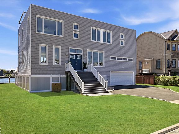 2nd image of 298 W Lido Promenade