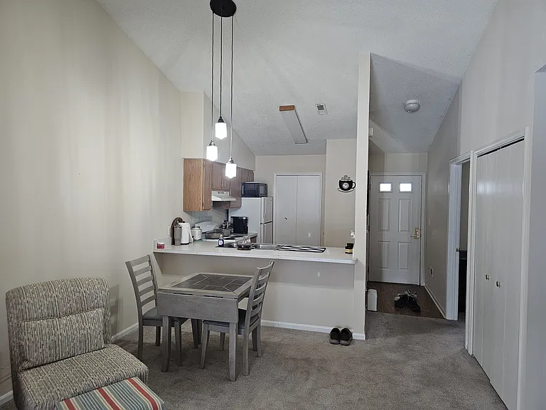 953 Independence Cir #17 — Photo 4