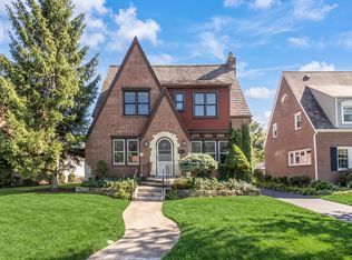 221 East Ave, Park Ridge, IL 60068