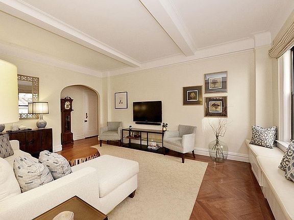 2nd image of 321 W 78th St APT 3C