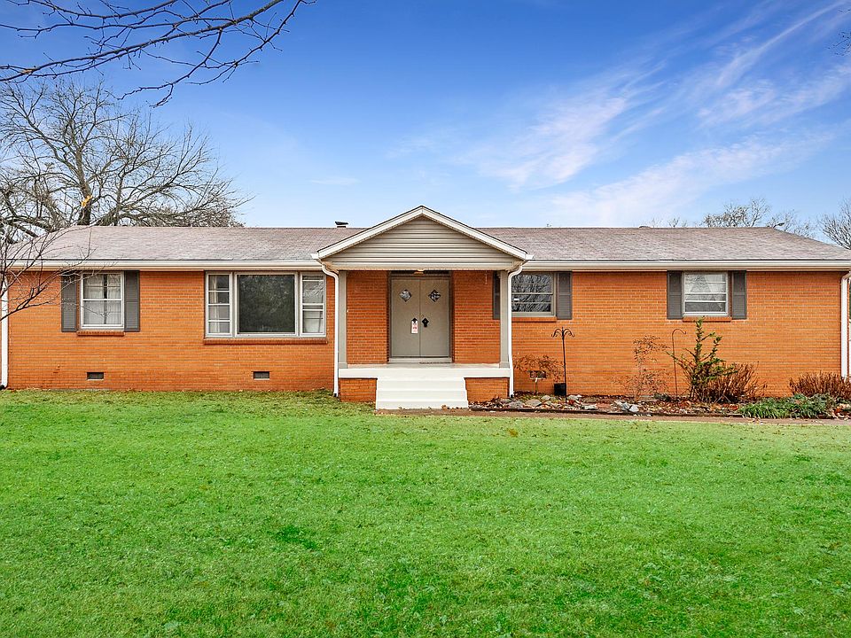 1st image of 3104 Stanwyck Dr