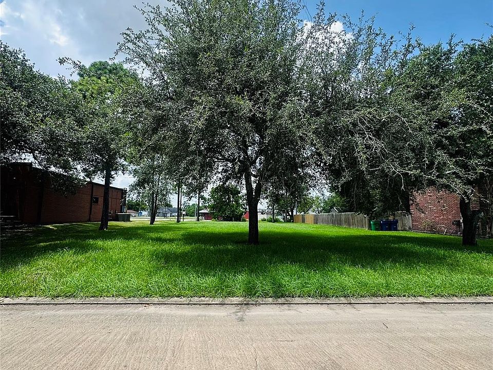 1st image of 101 Knight St