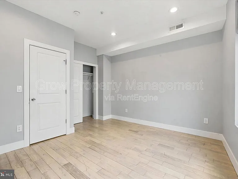 1730 Ingersoll St — Photo 13