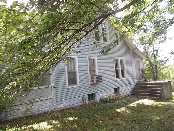 4th image of 105 Green Acres
