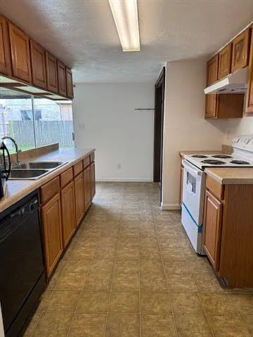 3708 Saratoga Dr — Photo 8