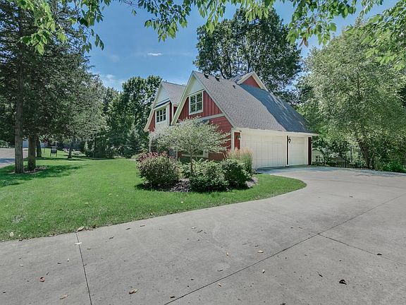 3rd image of 6896 Navajo Dr