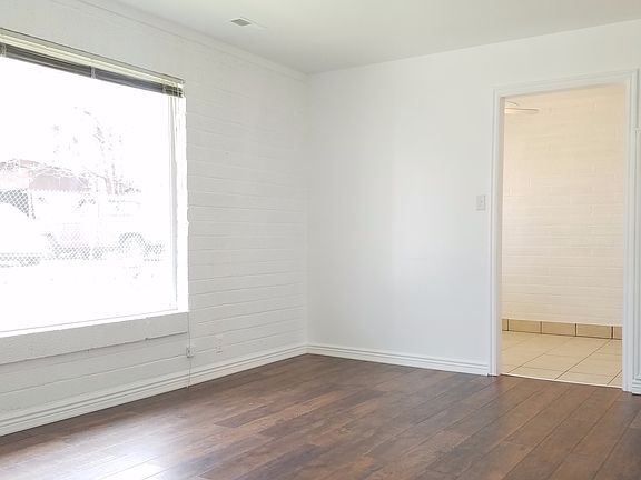 2nd image of 370 E 200 N APT 3