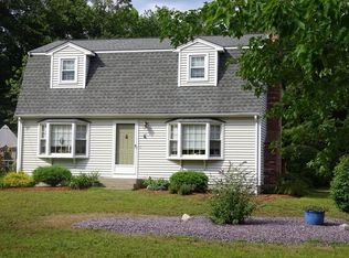 6 Kingswood Dr, Franklin, MA 02038