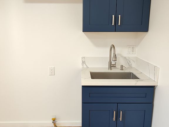 5th image of 2108 E 89th St