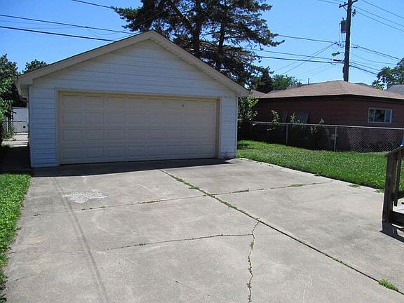 3rd image of 7633 W Bryn Mawr Ave